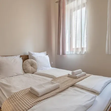 Paulay Ede Street Dual - Key Appartamento Budapest